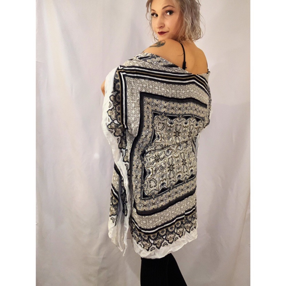 ASOS Patterned Coverup - Picture 4 of 4